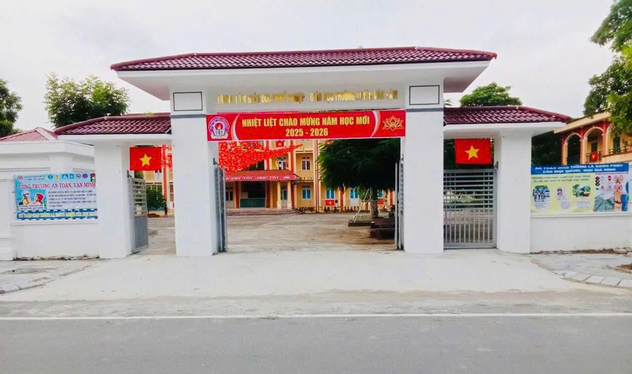TRUNG TÂM GDNN - GDTX VĂN LÂM THÔNG BÁO TUYỂN SINH LỚP 10 NĂM HỌC 2026 - 2027