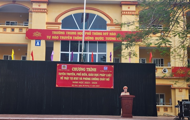 TUYÊN TRUYỀN, PHỔ BIẾN, GIÁO DỤC PHÁP LUẬT VỀ TRẬT TỰ AN TOÀN GIAO THÔNG VÀ PHÒNG CHỐNG CHÁY NỔ- NĂM HỌC 2023-2024